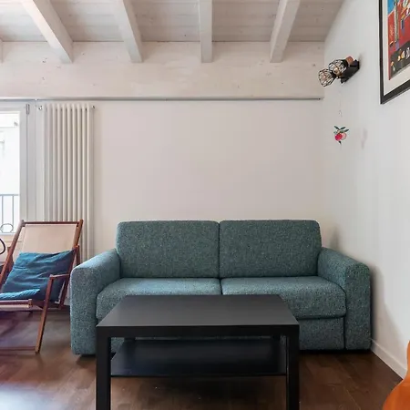 Апартаменты Cozy Near Station