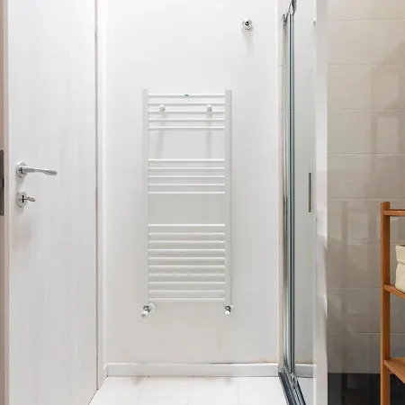 Cozy Near Station Милан